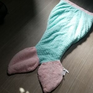 Mermaid Tail Blanket for Kids - Pink and Blue